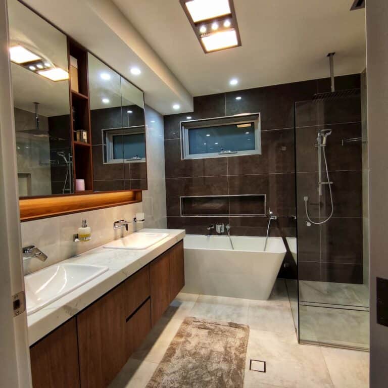 Rising Construction bathroom
