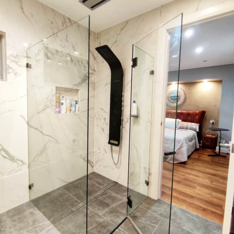 Rising Construction bathroom